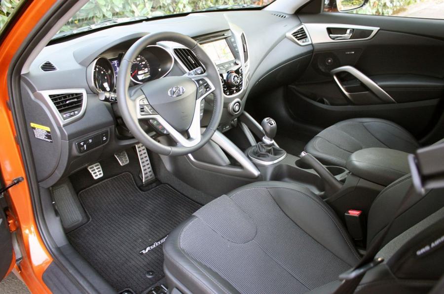  Hyundai Veloster 2011 года  (фото 82 из 184)